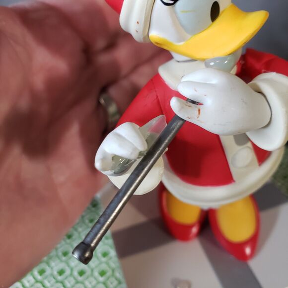 Cute Hallmark Disney Christmas Daisy Duck Playing Flute Music Box - Picture 7 of 10